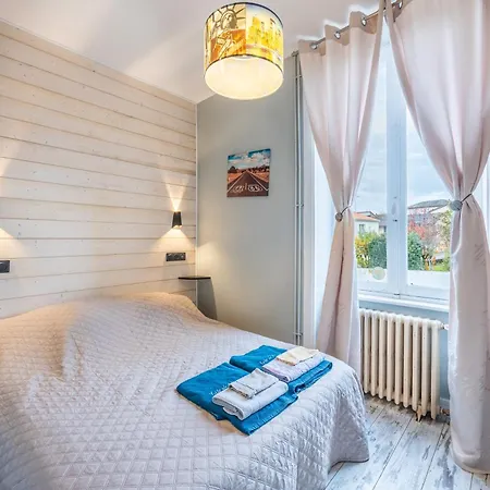 De L'ouvroux-25min Puy Du Fou Montournais